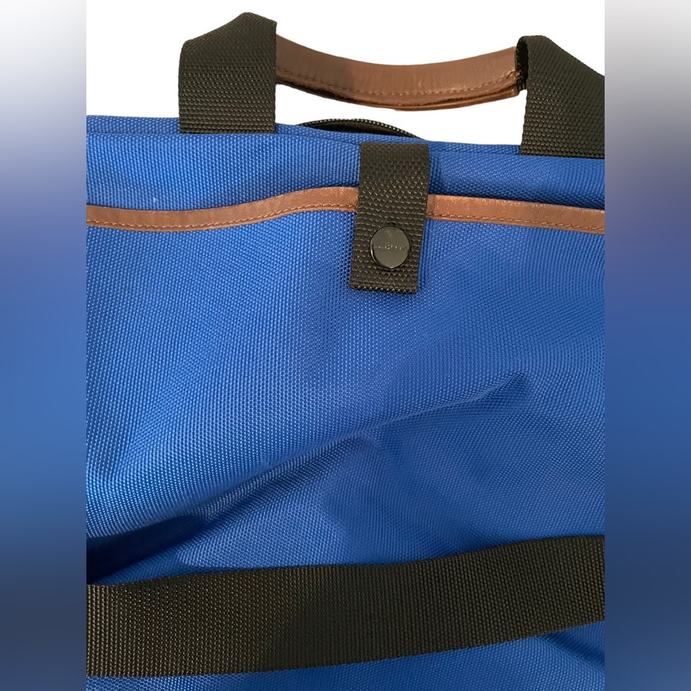 LL Bean Messenger Bag - Picture 2 of 9